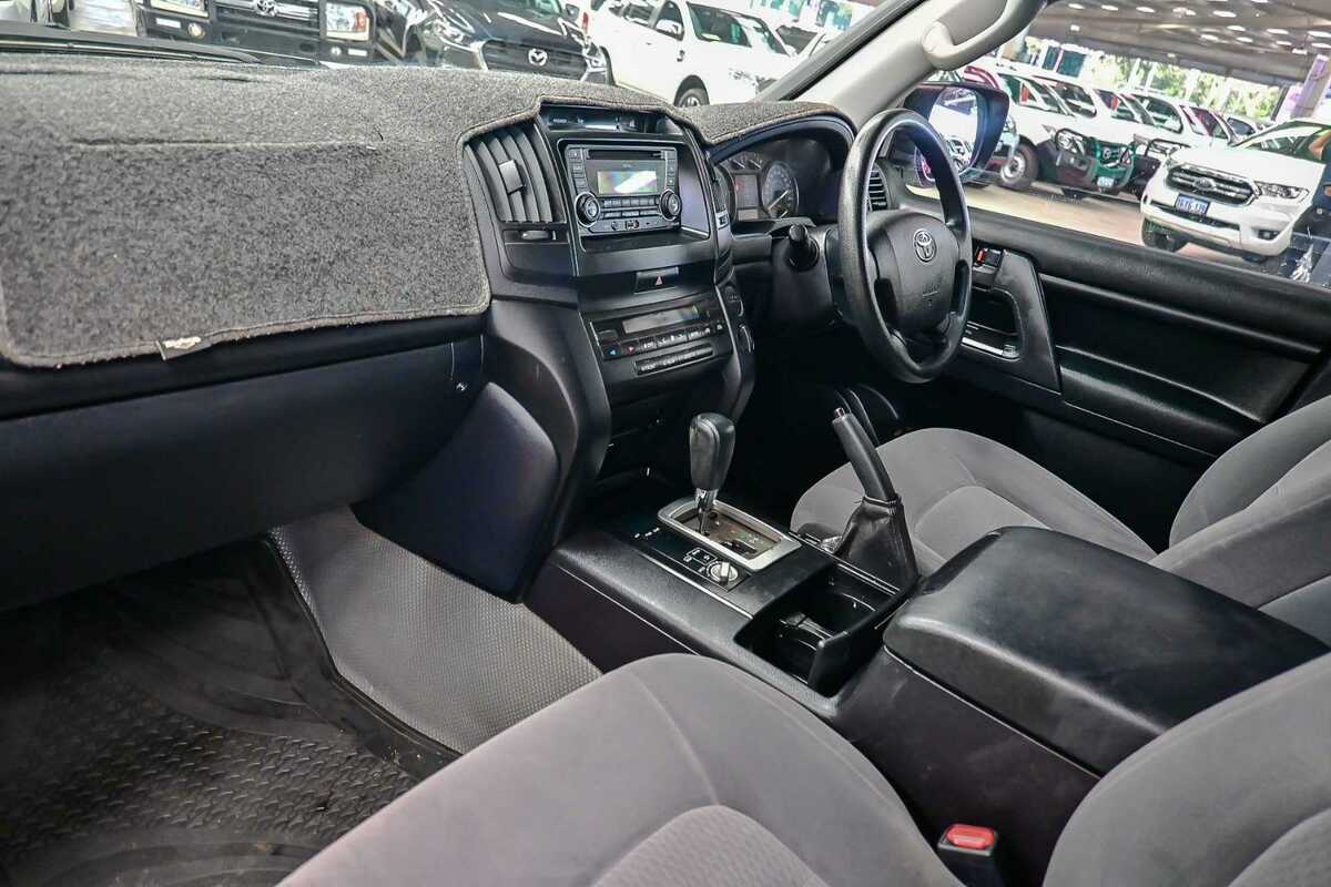 2017 Toyota Landcruiser GX VDJ200R