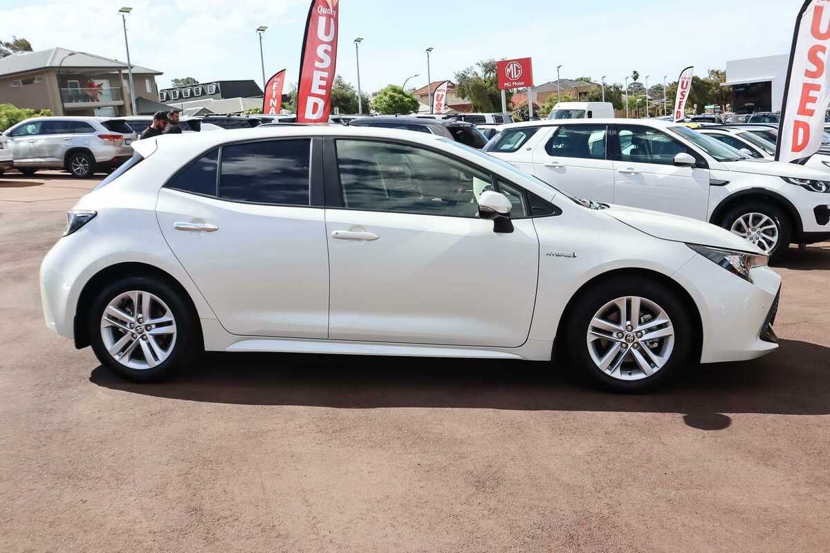 2020 Toyota Corolla SX Hybrid ZWE211R