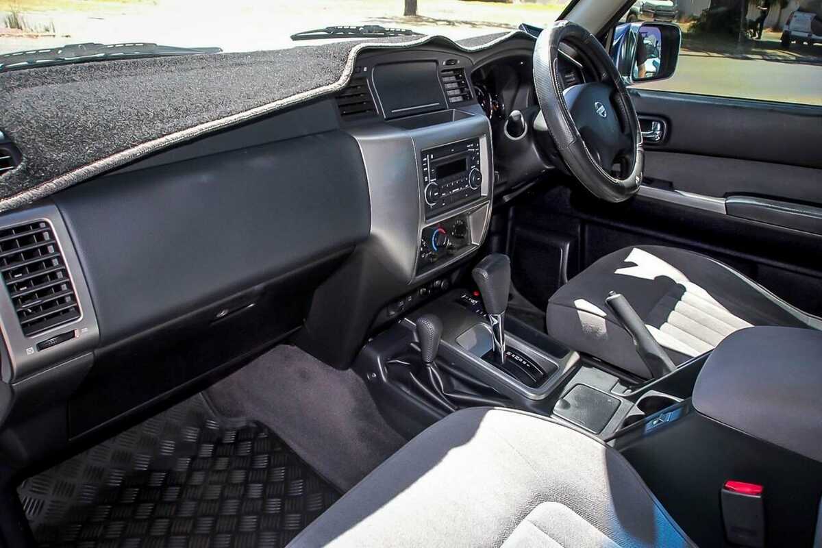 2015 Nissan Patrol ST N-Trek Y61 GU 9