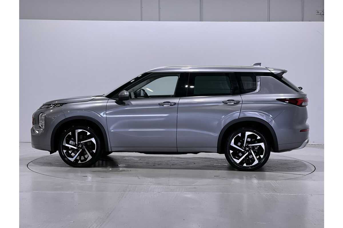 2022 Mitsubishi Outlander Exceed ZM