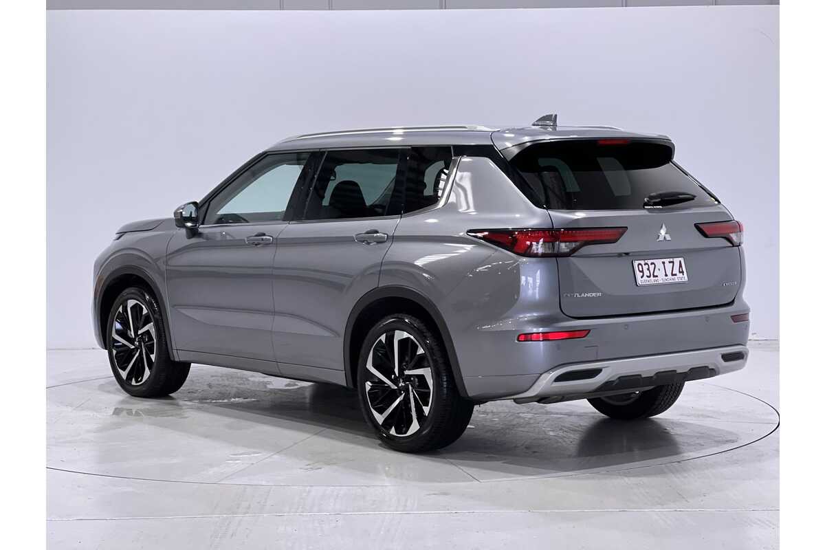 2022 Mitsubishi Outlander Exceed ZM