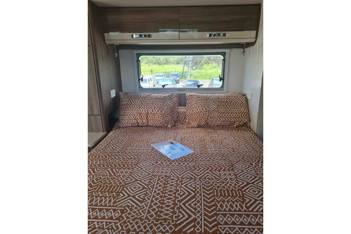 2017 Jayco SILVERLINE CARAVAN 23.72-1.17SL