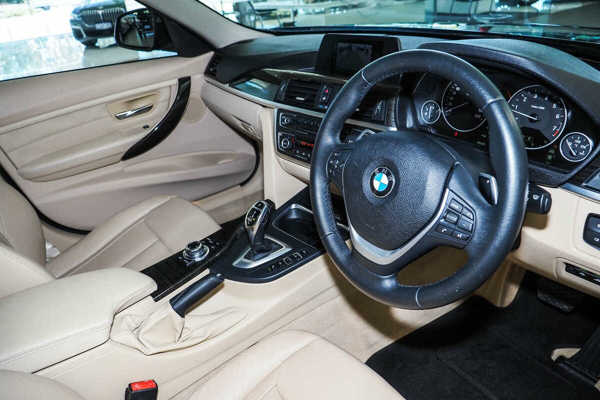 2013 BMW 3 Series 320i F30