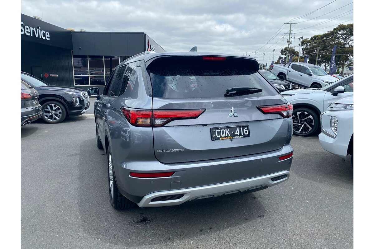 2023 Mitsubishi Outlander LS ZM