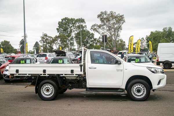 2017 Toyota Hilux SR GUN126R 4X4