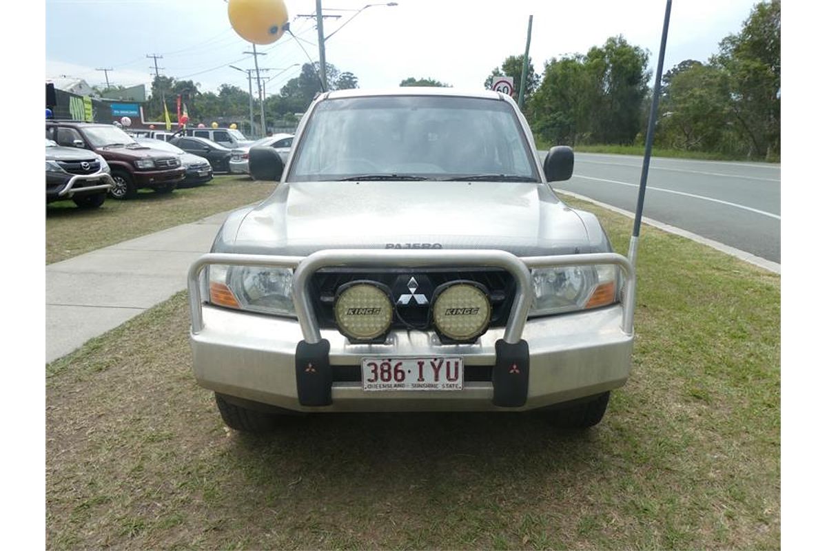 2004 Mitsubishi Pajero GLX NP