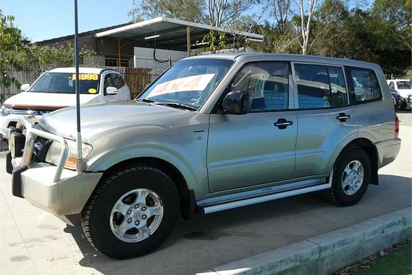 2004 Mitsubishi Pajero GLX NP