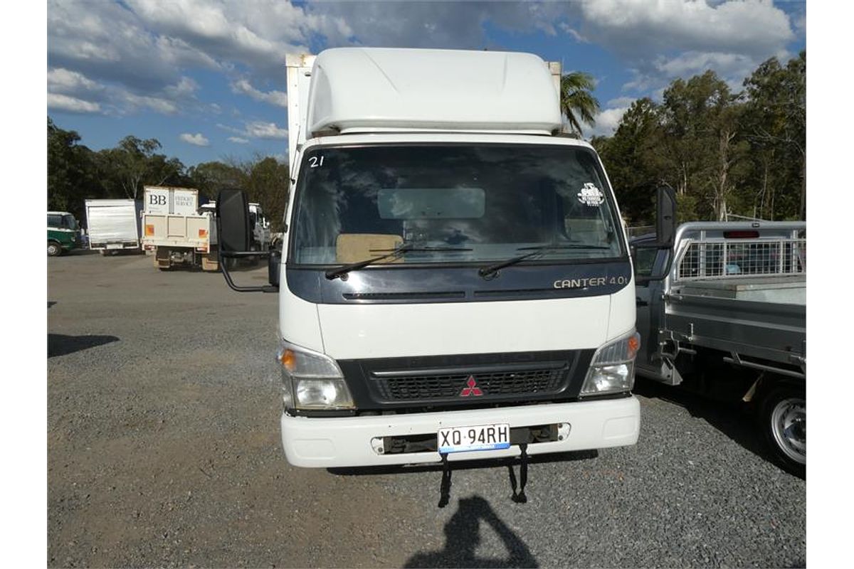 2007 Mitsubishi Canter FE85P 4.0 4x2