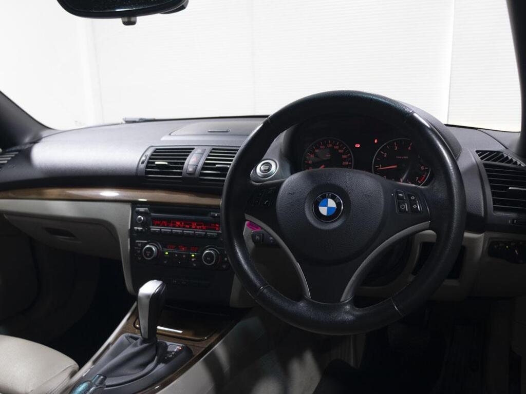 2010 BMW 120i  E88