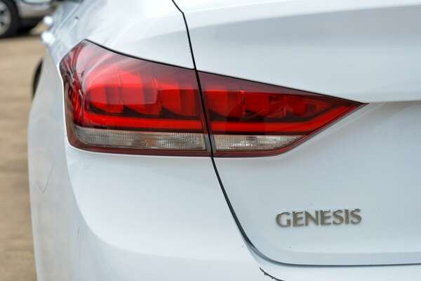 2014 Hyundai Genesis Ultimate Pack DH