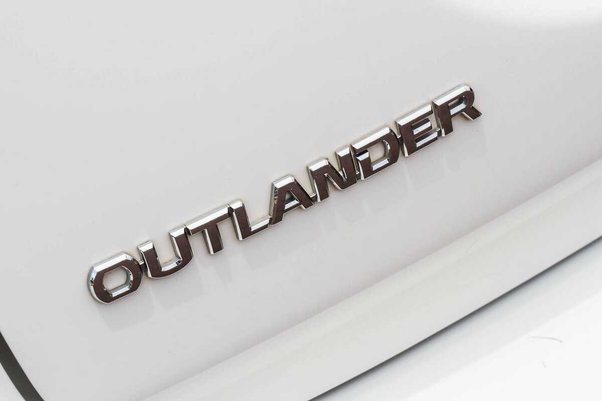 2016 Mitsubishi Outlander LS Safety Pack ZK