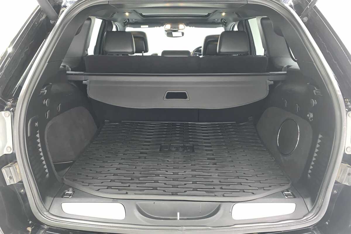 SOLD 2020 Jeep Grand Cherokee Overland in Black | Used SUV | Moorooka QLD