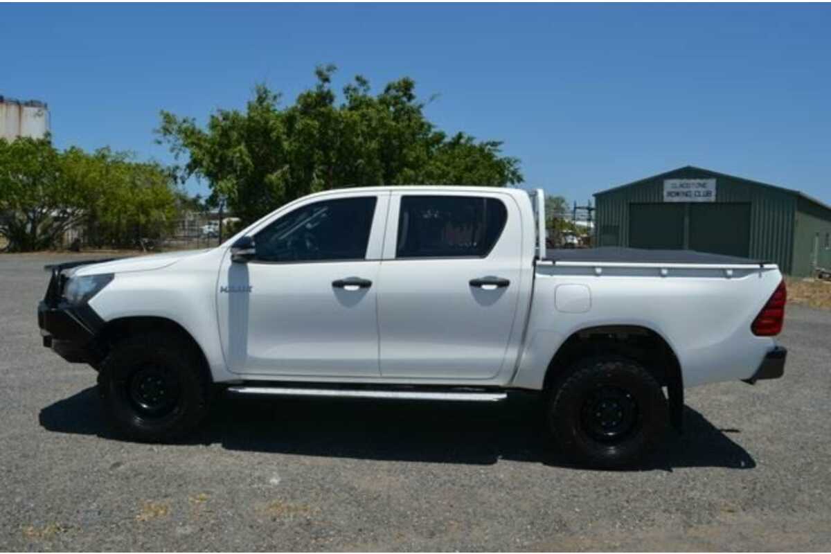 2016 Toyota Hilux Workmate Double Cab GUN125R 4X4