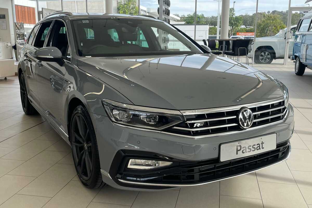 sold-2022-volkswagen-passat-206tsi-r-line-new-suv-maroochydore-qld