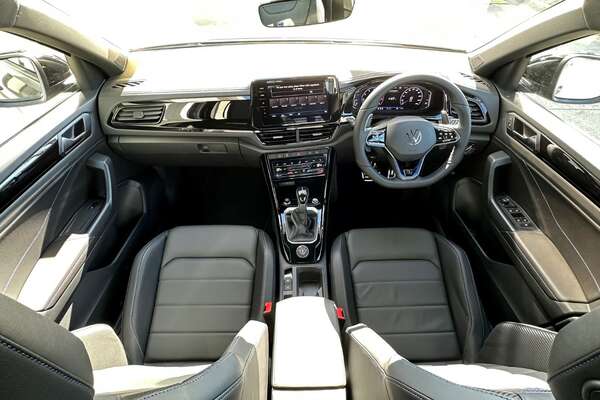2024 Volkswagen T-Roc R D11