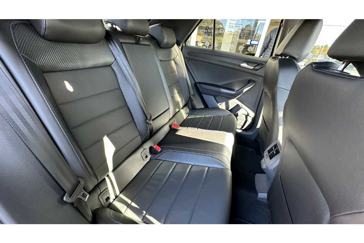 2024 Volkswagen T-Roc R D11