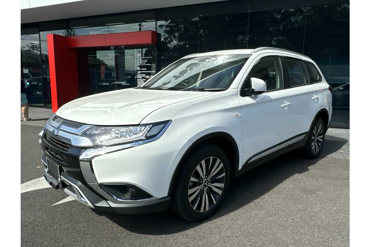 SOLD 2019 Mitsubishi Outlander ES Used SUV Coffs Harbour NSW