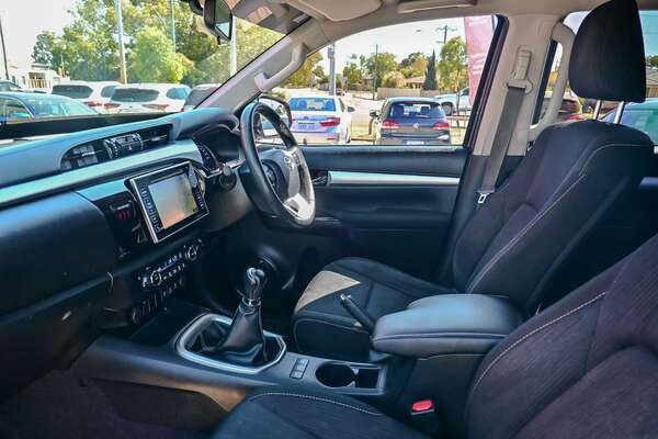 2019 Toyota Hilux SR5 GUN126R 4X4