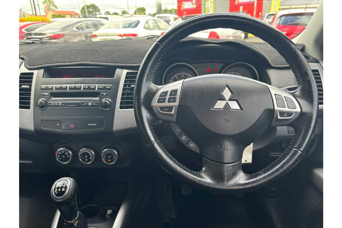 2012 Mitsubishi Outlander LS ZH