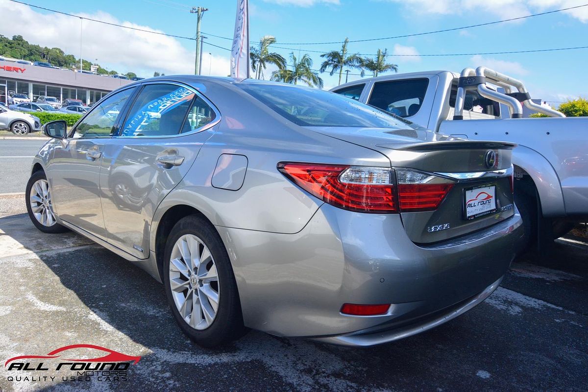 2015 Lexus ES300h LUXURY AVV60R MY15