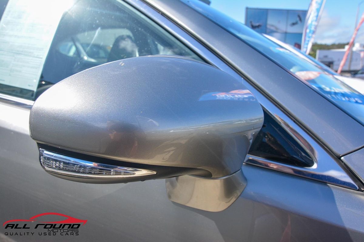 2015 Lexus ES300h LUXURY AVV60R MY15