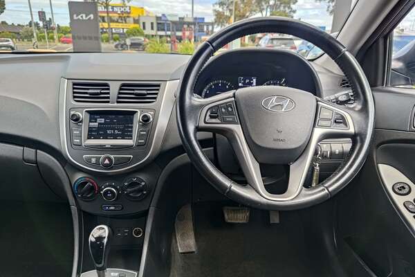 2019 Hyundai Accent Sport RB6