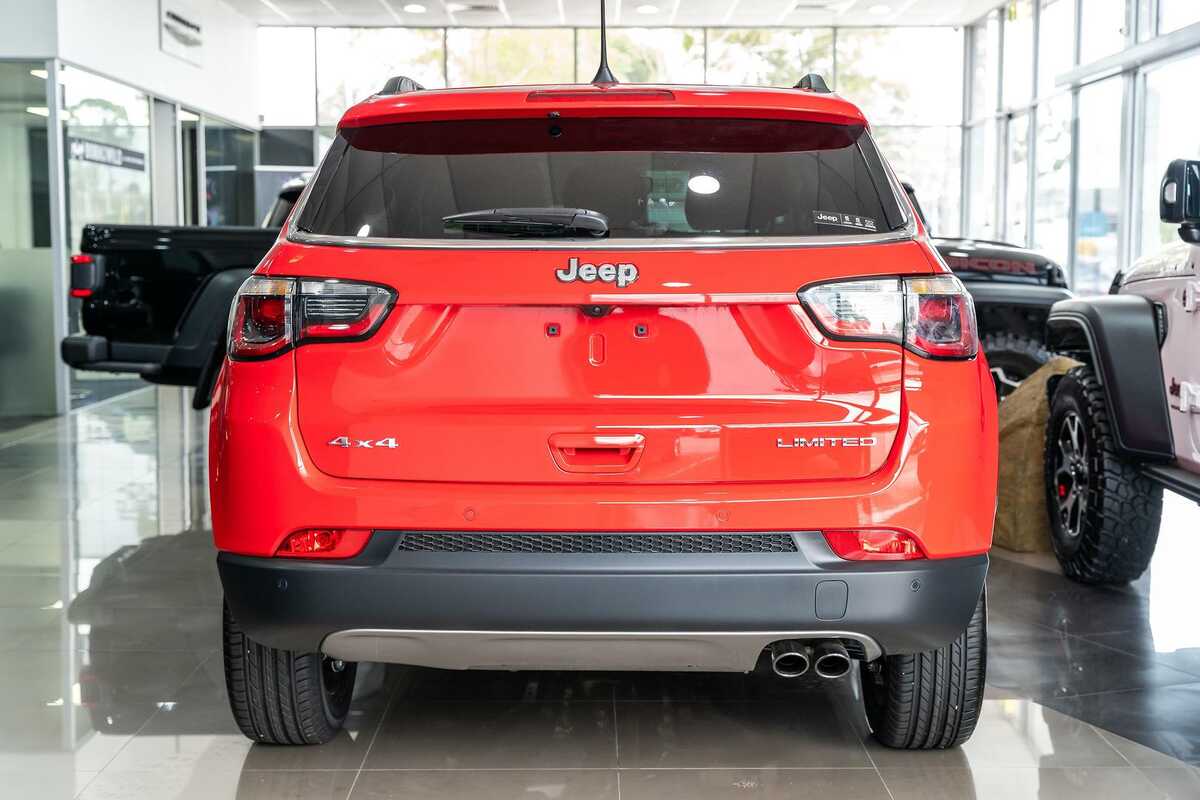 2022 Jeep Compass Limited M6