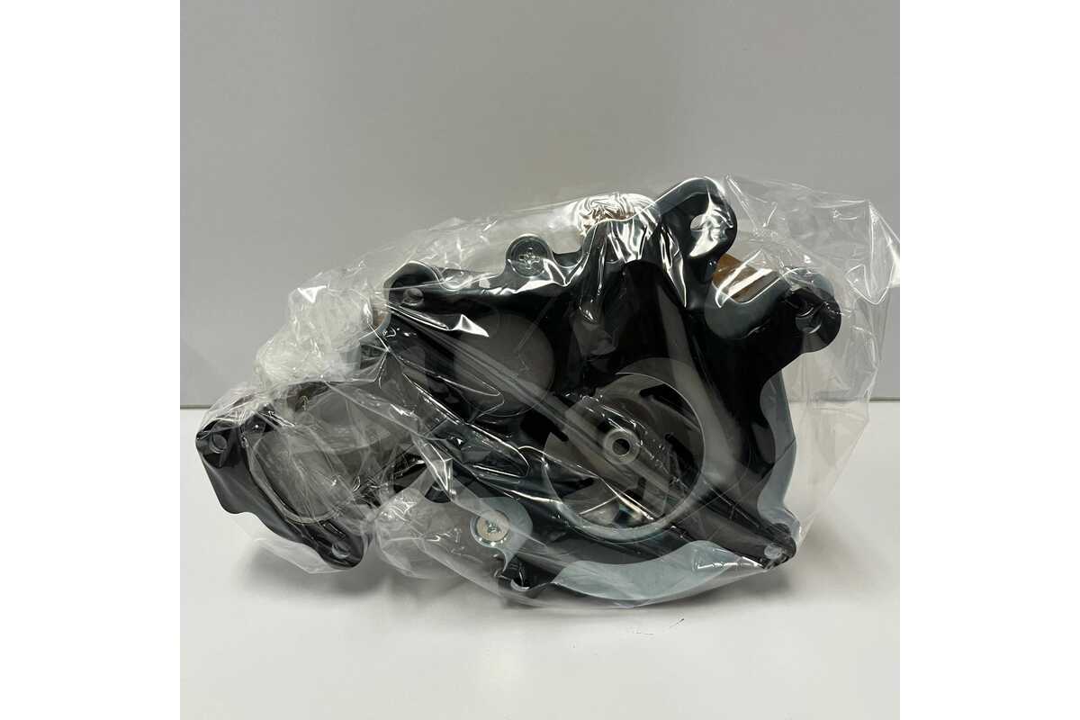 GENUINE TOYOTA WATER PUMP - HILUX KUN26 1KDFTV - 1610039486