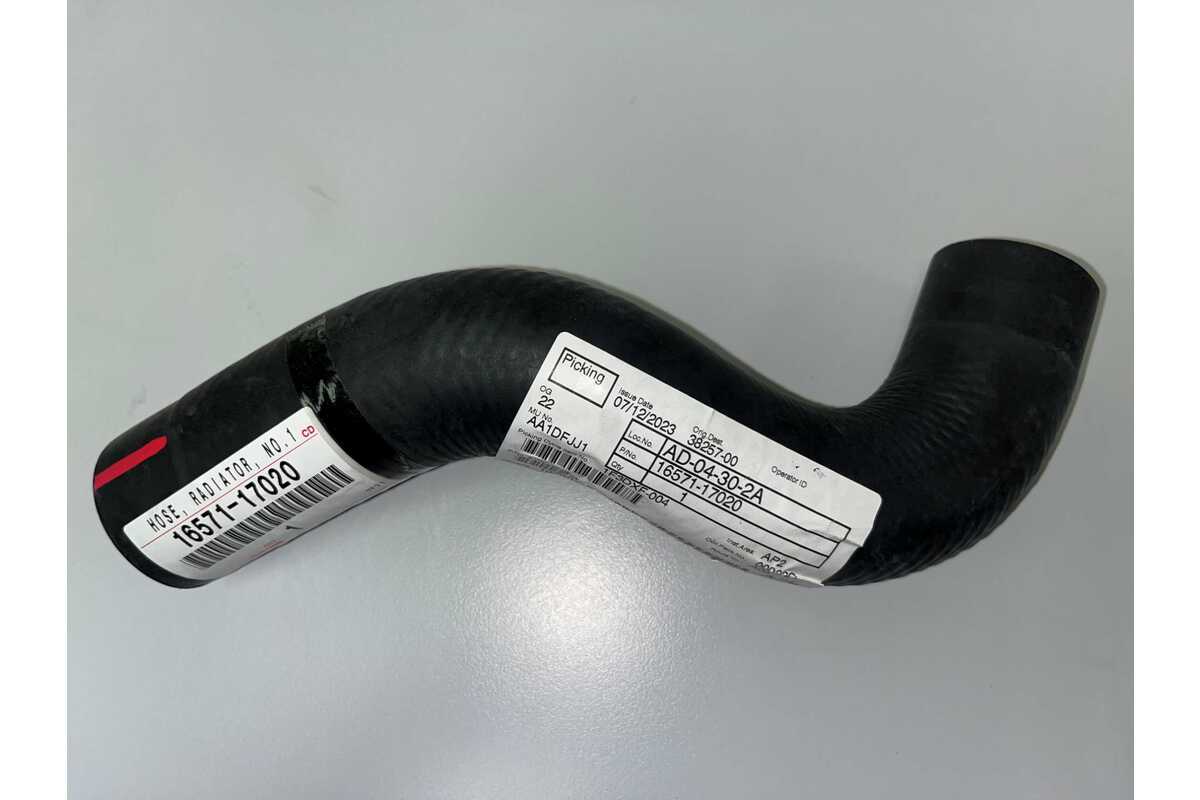 Genuine Toyota Radiator Hose - LandCruiser 70-79 Series - 1HZ - 1657117020