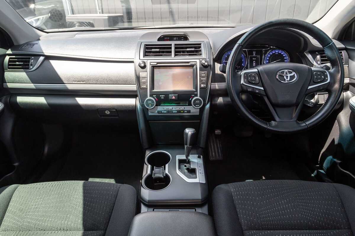 2017 Toyota Camry Atara S ASV50R