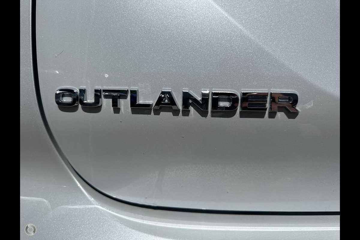 2023 Mitsubishi Outlander LS ZM