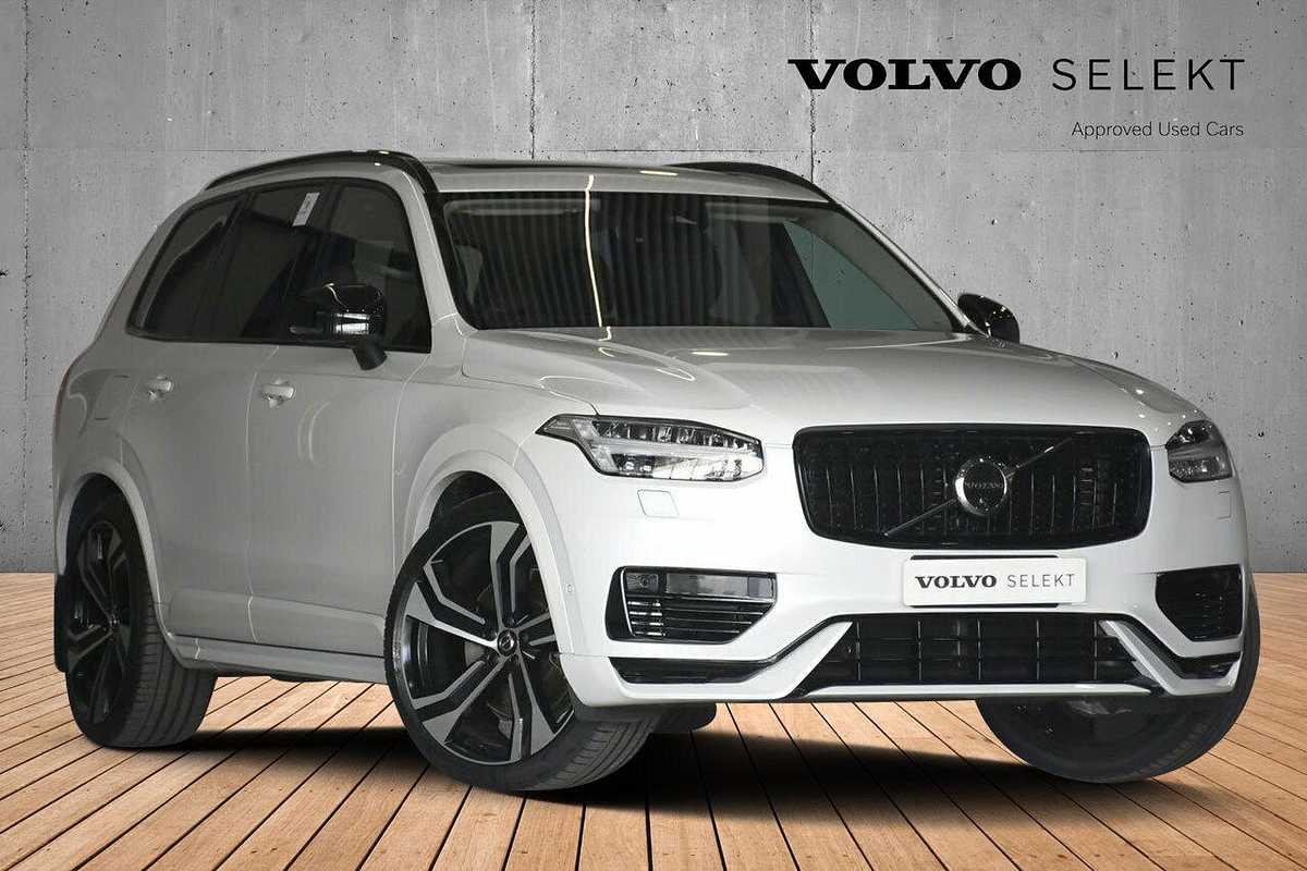 2022 Volvo XC90 Recharge Ultimate T8 Plug-In Hybrid