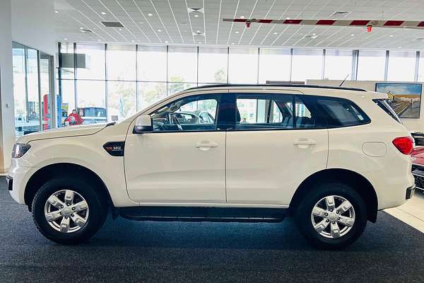 2017 Ford Everest Ambiente UA