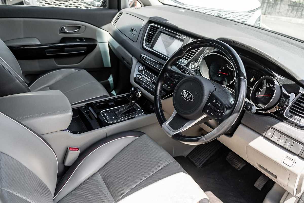 2015 Kia Carnival Platinum YP