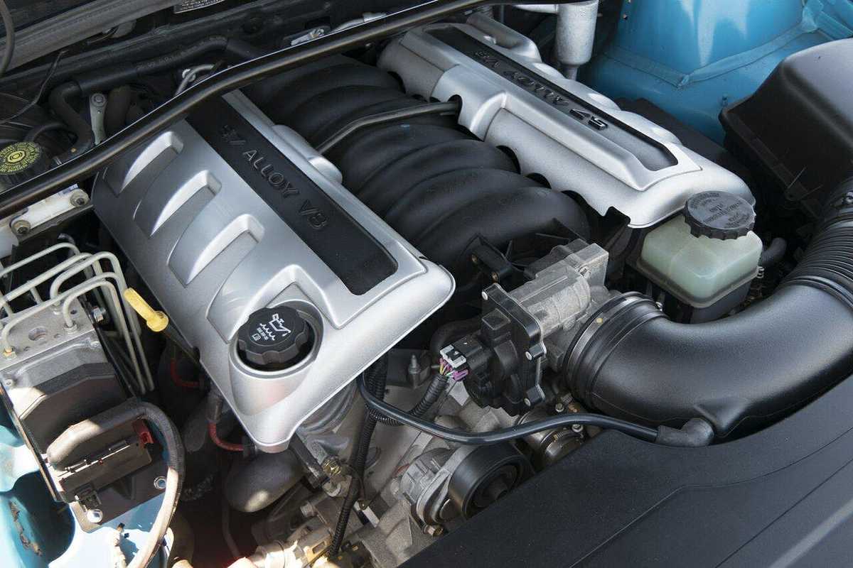 2005 Holden Monaro CV8 VZ