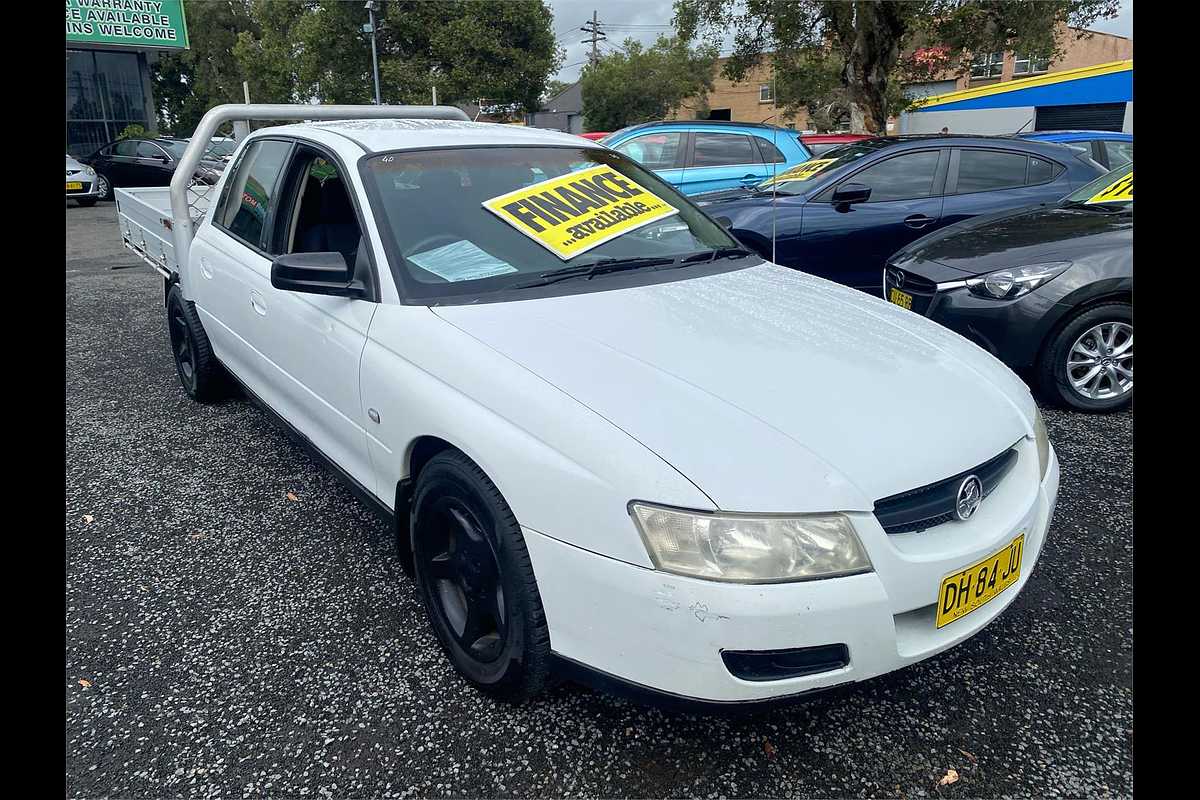 SOLD 2005 Holden Crewman in WHITE Used Ute NSW