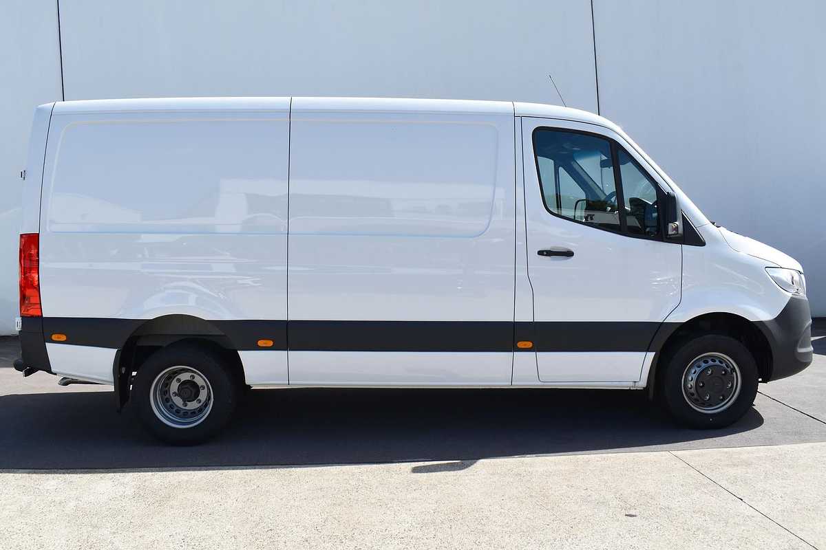 2023 Mercedes Benz Sprinter 517CDI VS30