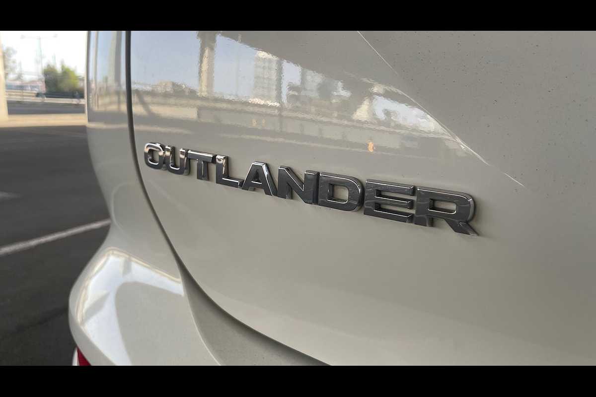 2021 Mitsubishi Outlander Exceed ZM