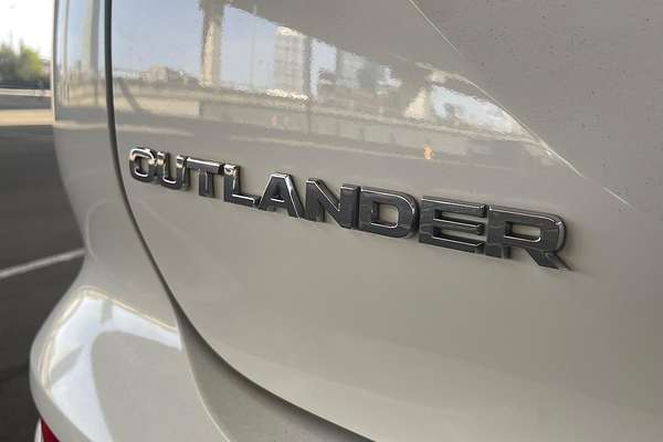 2021 Mitsubishi Outlander Exceed ZM