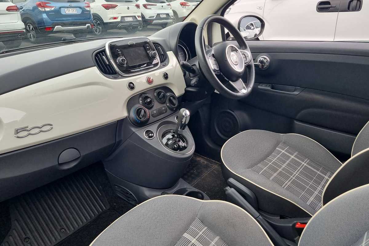 2017 Fiat 500 Lounge Series 4