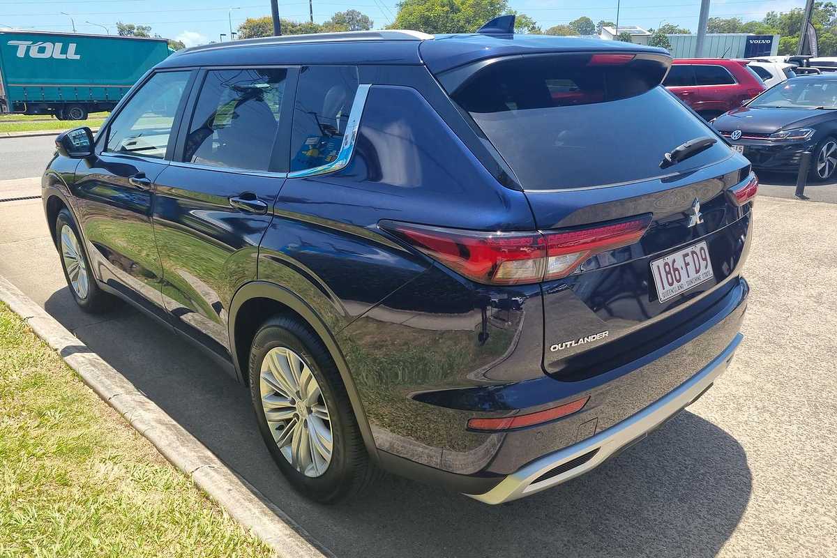 2022 Mitsubishi Outlander LS ZM