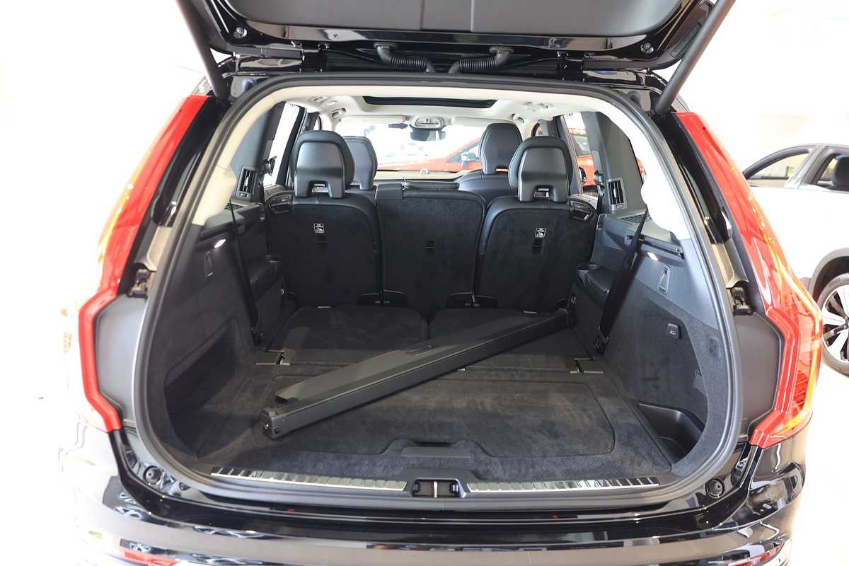 2023 Volvo XC90 Ultimate B6 Bright