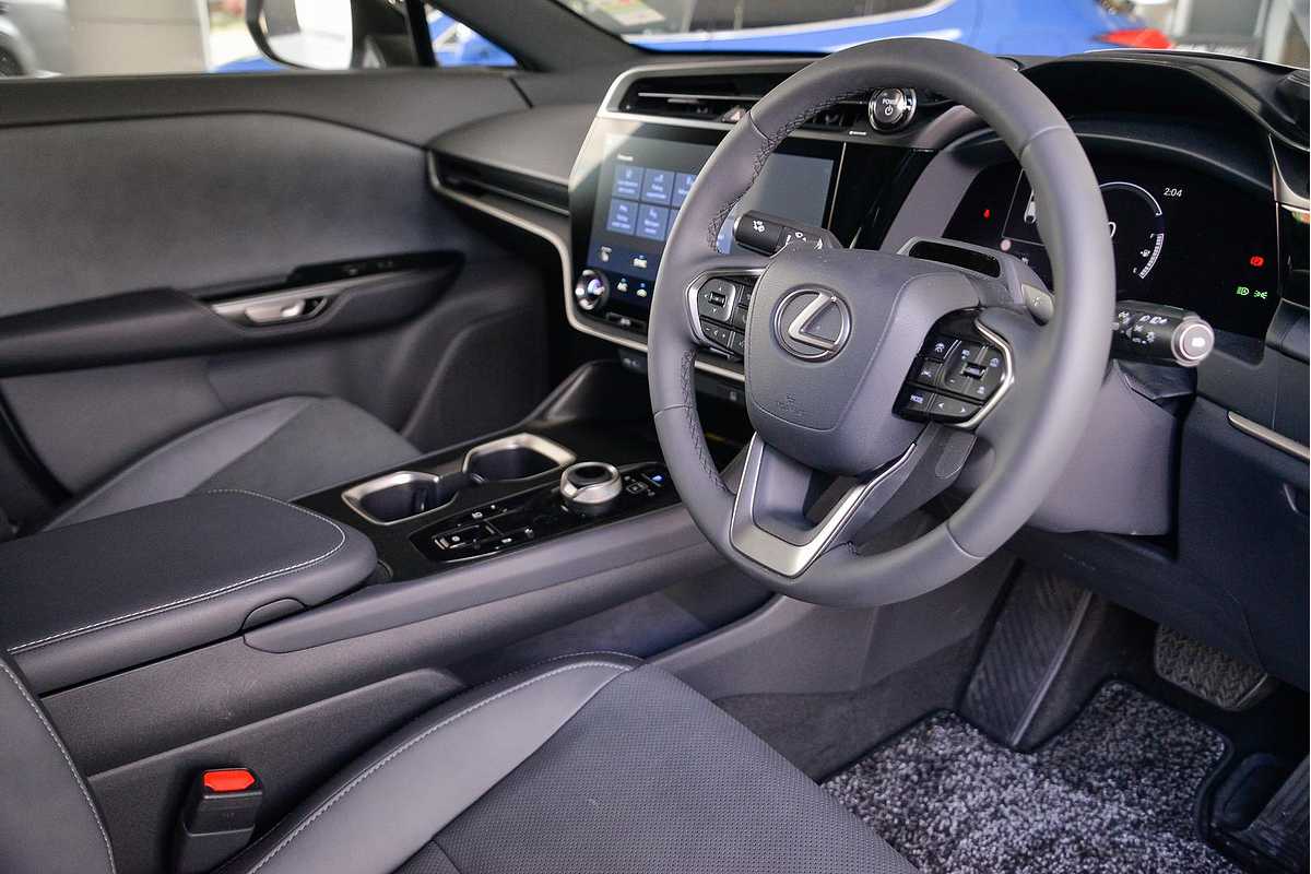 2023 Lexus RZ RZ450e Luxury XEBM15R
