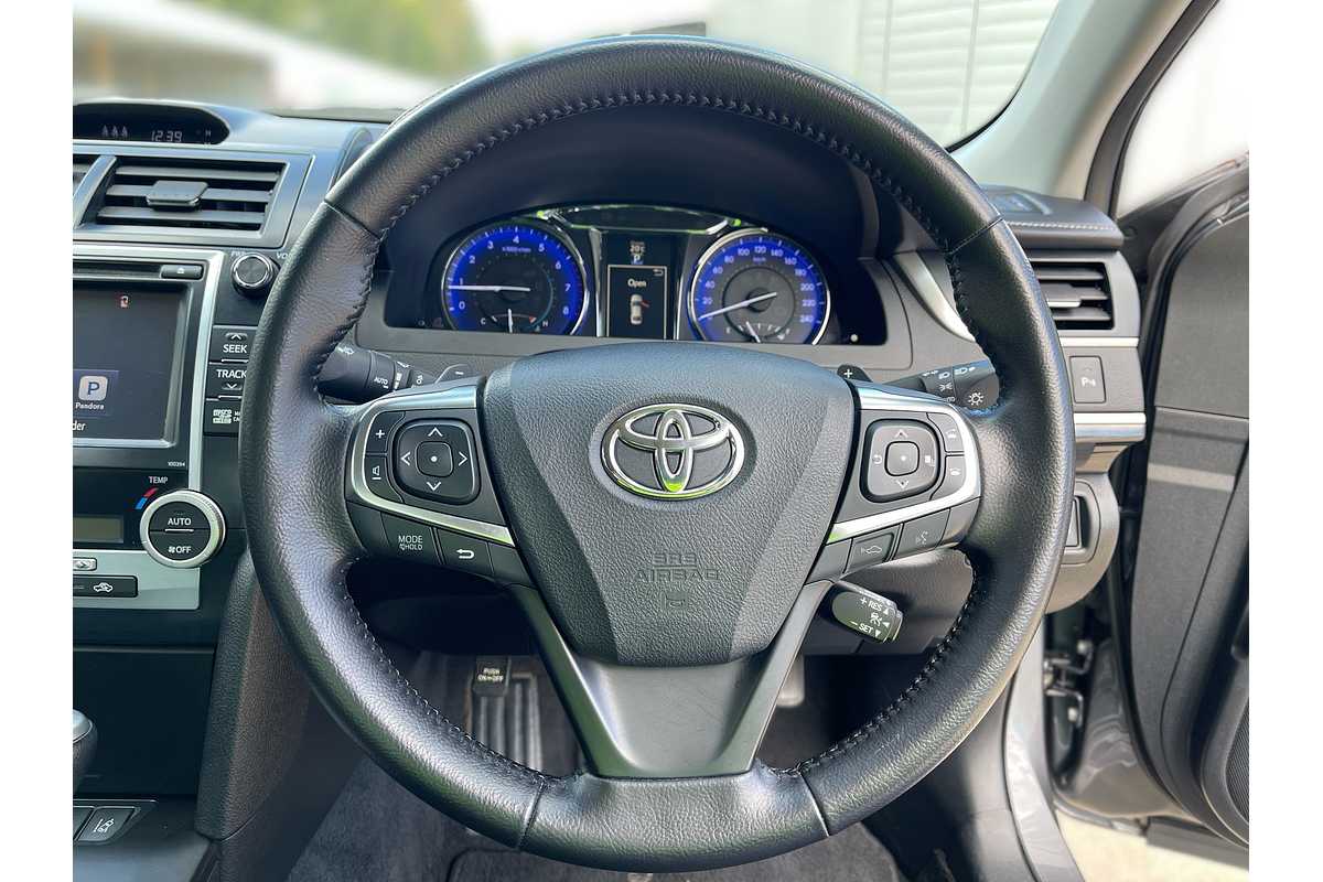 2017 Toyota Camry Atara SL ASV50R