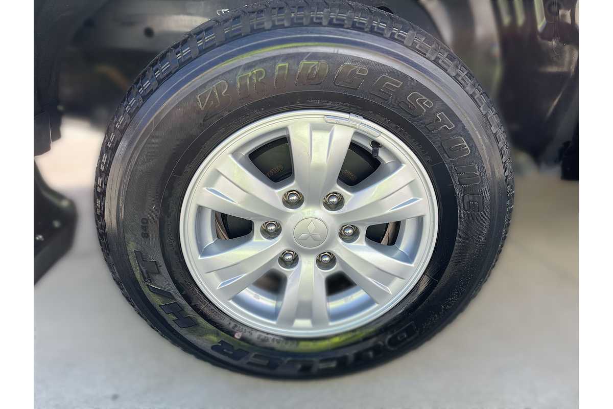 2010 Mitsubishi Triton GL-R MN Rear Wheel Drive