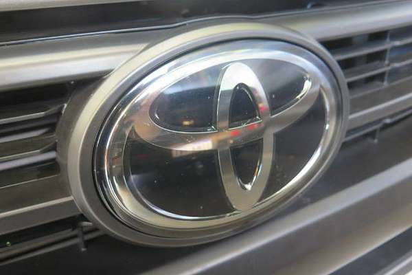 2021 Toyota HILUX SR DUAL CAB