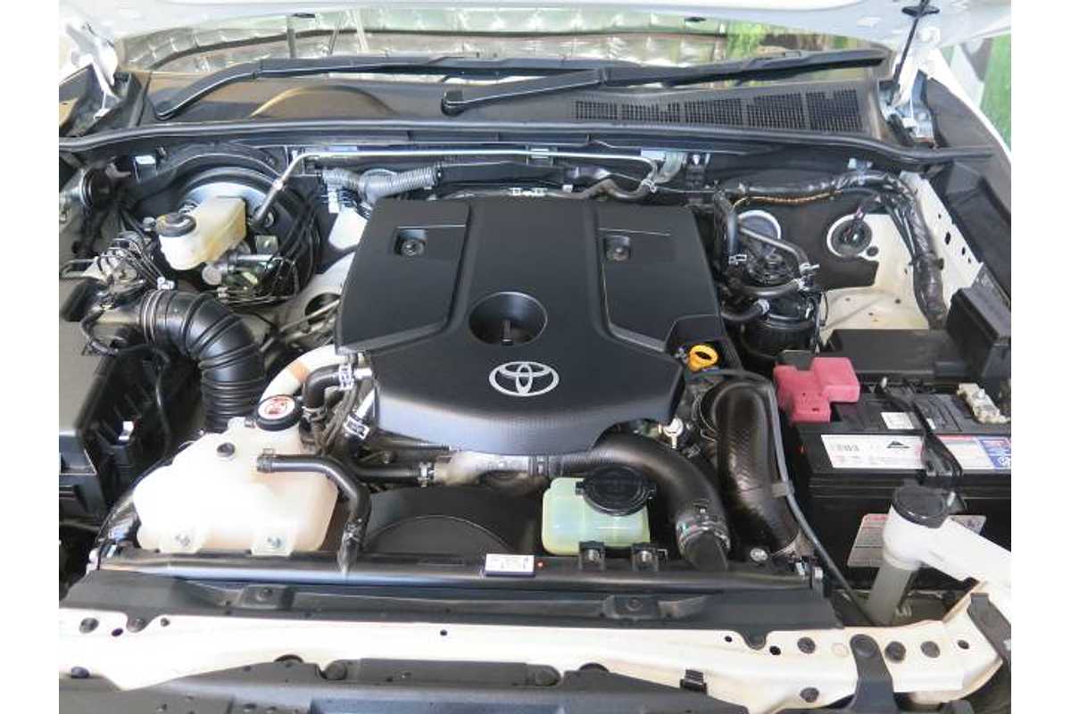 2021 Toyota HILUX SR DUAL CAB