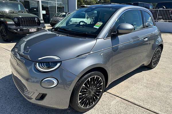2023 Fiat 500e La Prima