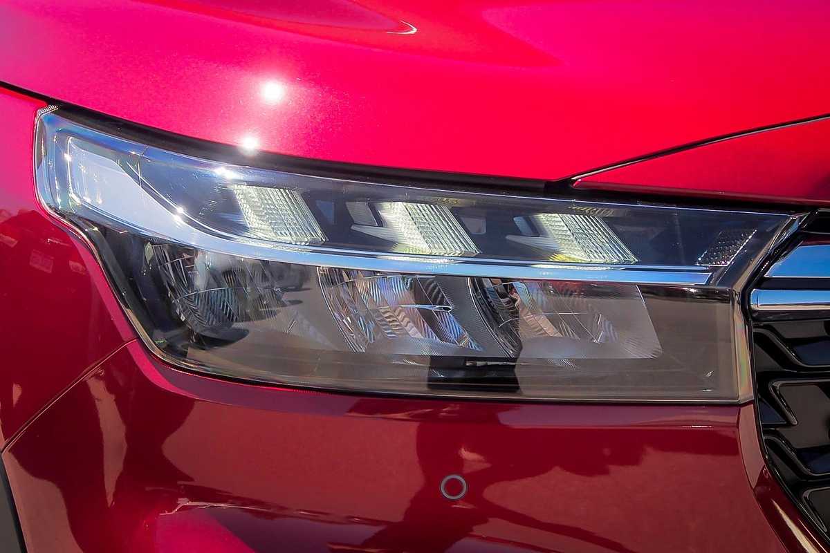 SOLD 2023 Suzuki SCross in Red Demo Hatch Cannington WA