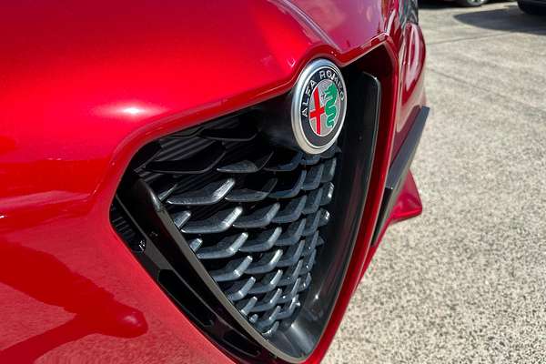 2023 Alfa Romeo Stelvio Veloce Series 4